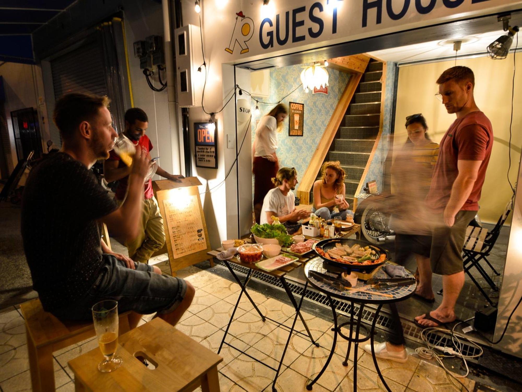 R Guest House Osaka Buitenkant foto